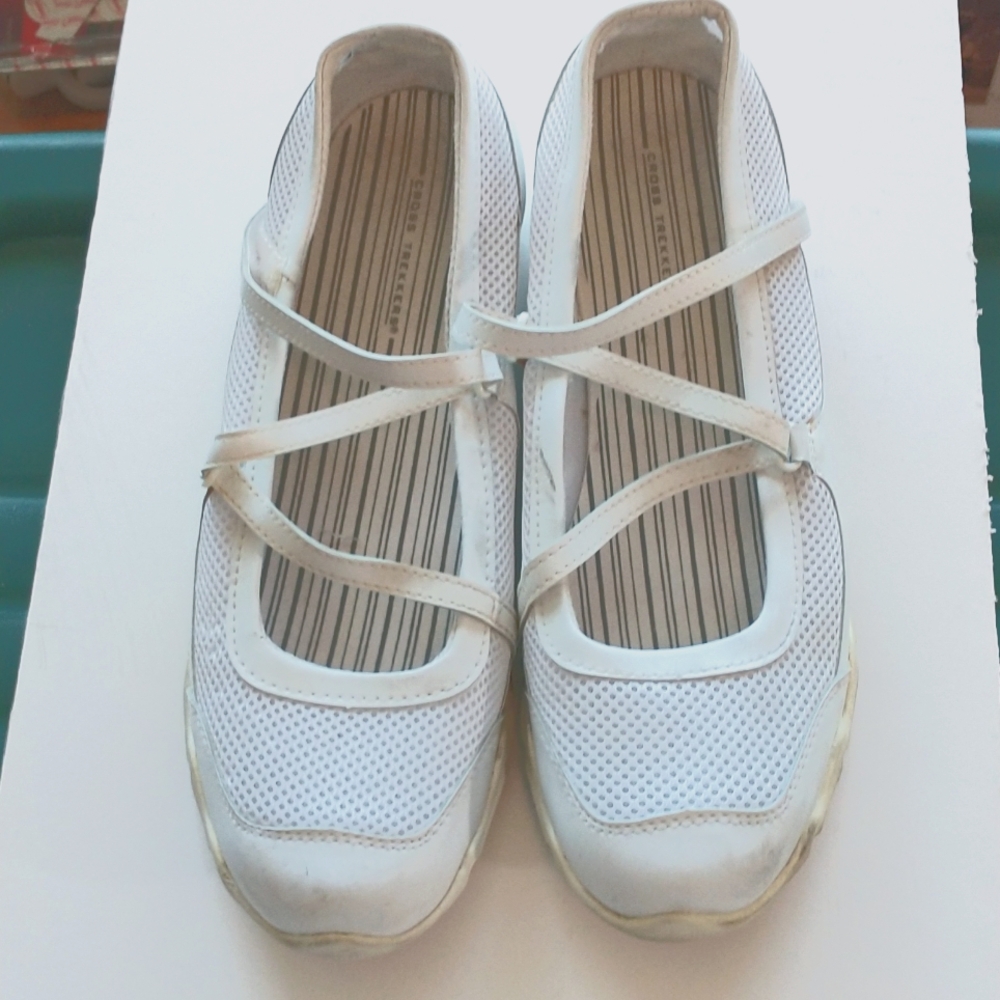 Women's Shoes Cross Trekkers